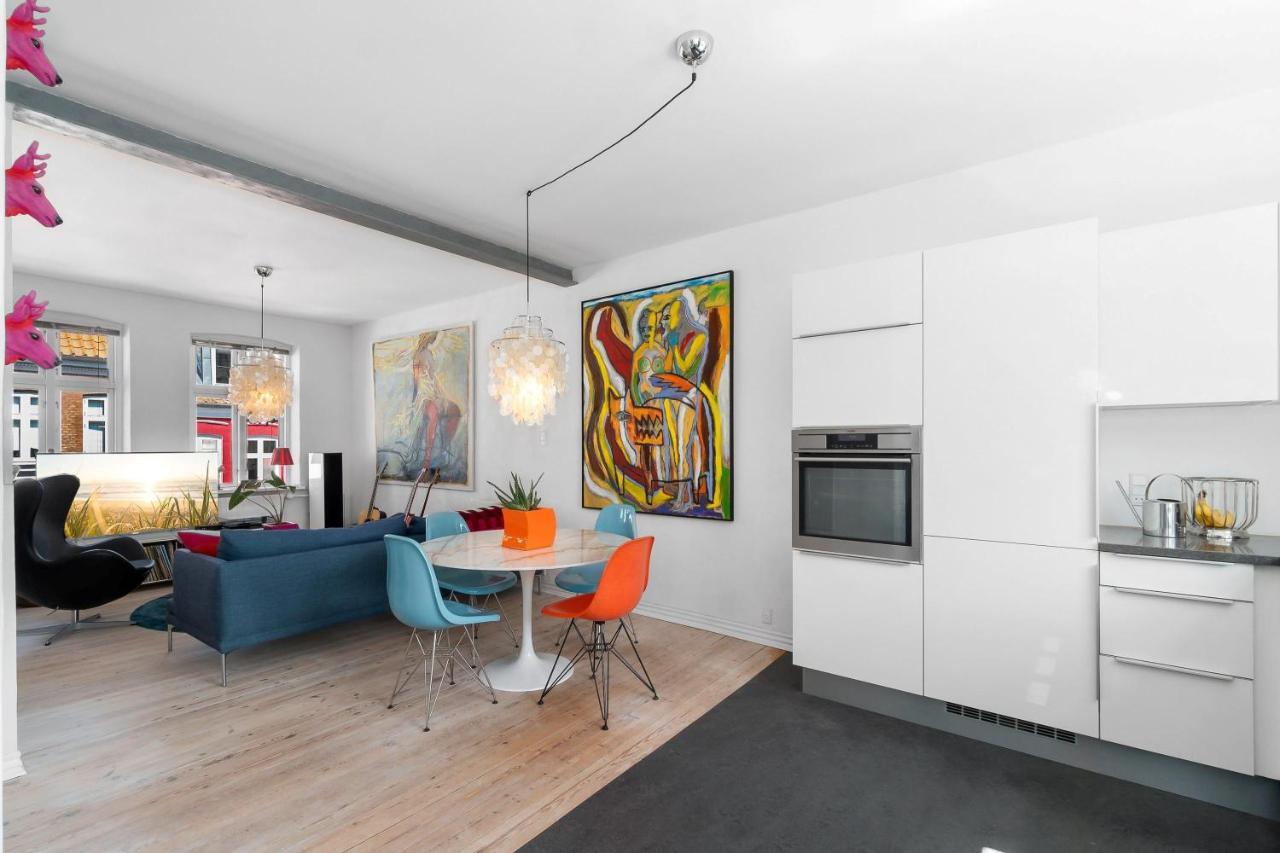 Apartment Beautiful Private Apartment, With Garden, Roof Terraze, 150 Square M, 2 Floors, 2 Bedrooms And An Extra Bed In The Livingroom *